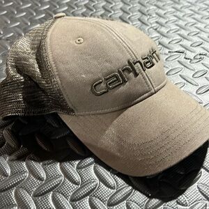 Carhartt hat